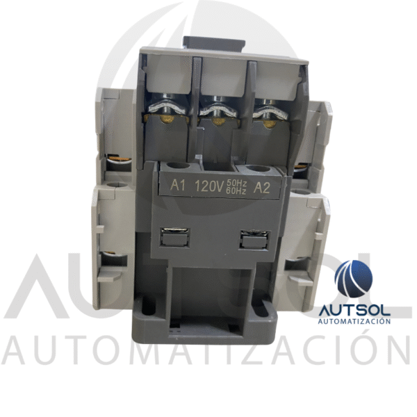 Contactor Trifásico Carlo Gavazzi CC32SA120 | 32A AC-3 | Bobina 120VAC | 3 polos + 1NA+1NC auxiliar | Riel DIN