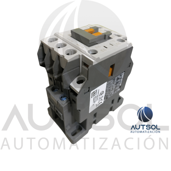 CC9SA120 (3) Contactor Trifásico Carlo Gavazzi CC9SA120 | 9A AC-3 | Bobina 120VAC | 3 Polos + 1 Auxiliar NA | Montaje Riel DIN