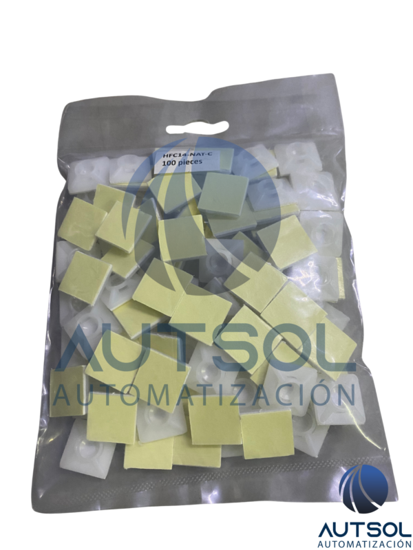 PKB-14N (1) Base Adhesiva para Cinchos / Sujetacables Altech PKB-1/4N (Serie PKB) | Soporte de Montaje con Adhesivo y Orificio para Tornillo | Dimensiones de 20 x 20 mm | Para Cinchos de hasta 6.4 mm (1/4 Pulgada) de Ancho | Color Natural / Blanco | Material Nylon 6/6 Ignífugo | Paquete de 100 Piezas